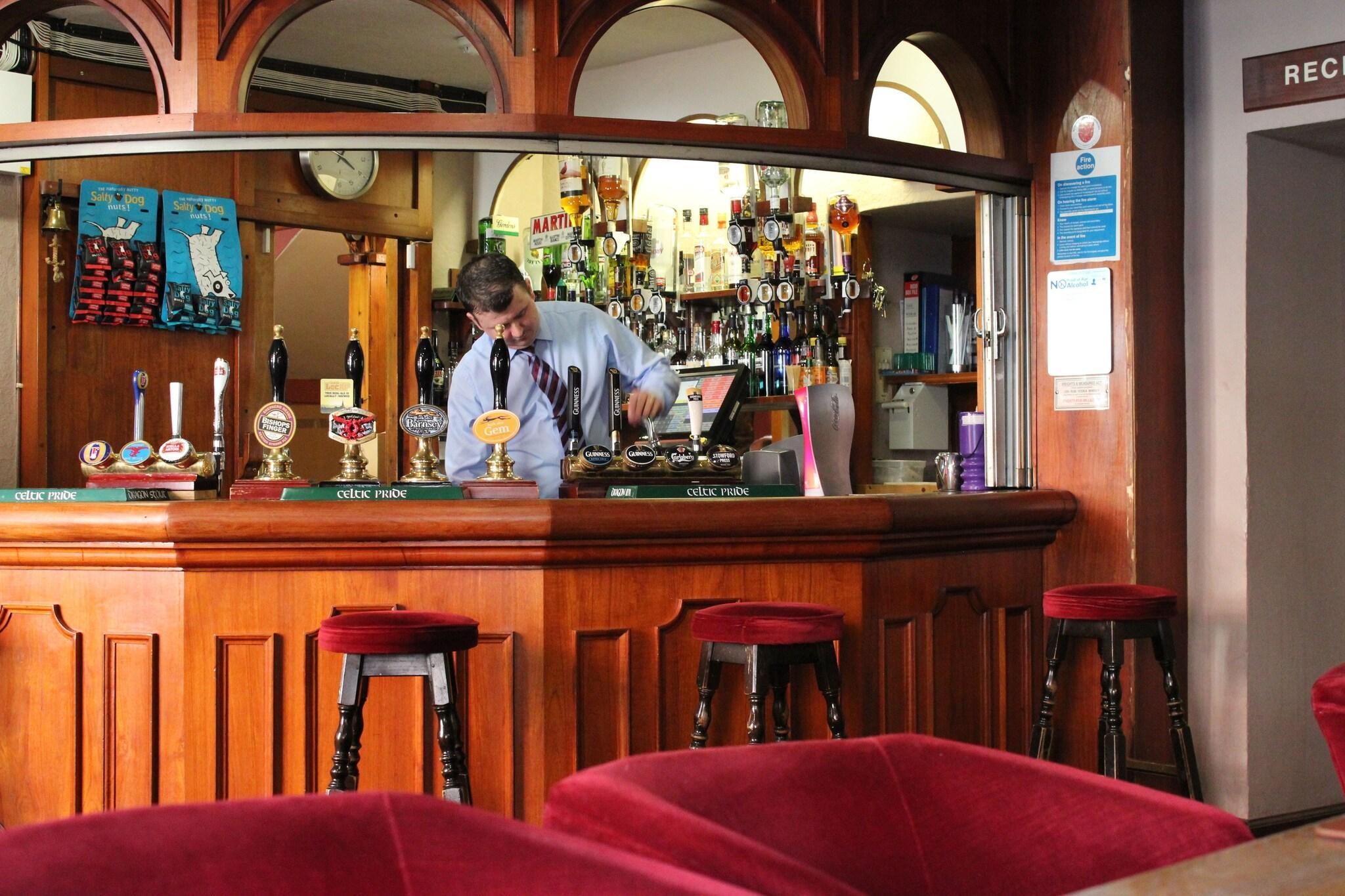 Bar/Salón Old Kings Arms Hotel