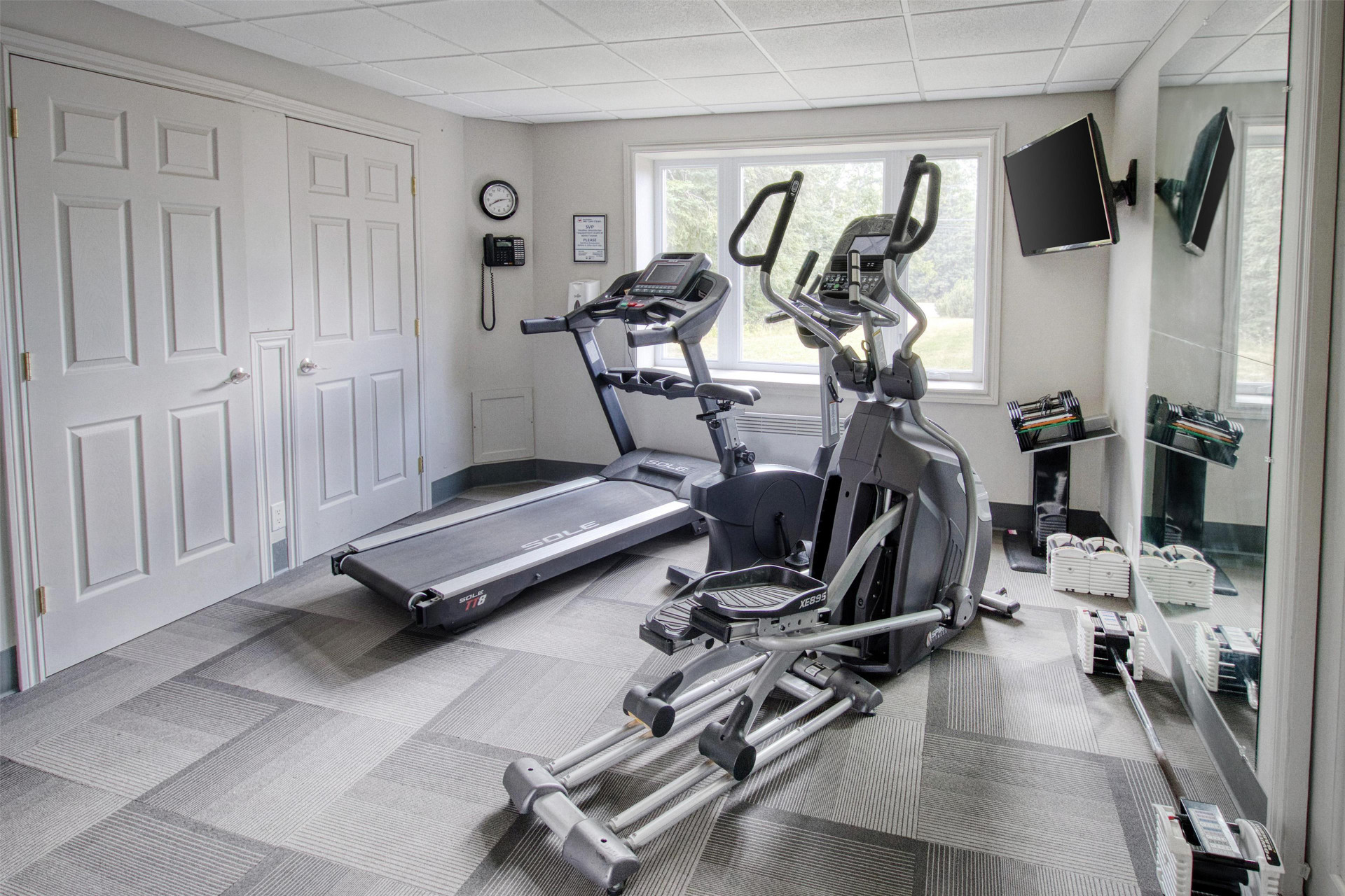 Gimnasio Danny’s Hotel Suites, SureStay Collection by Best Western