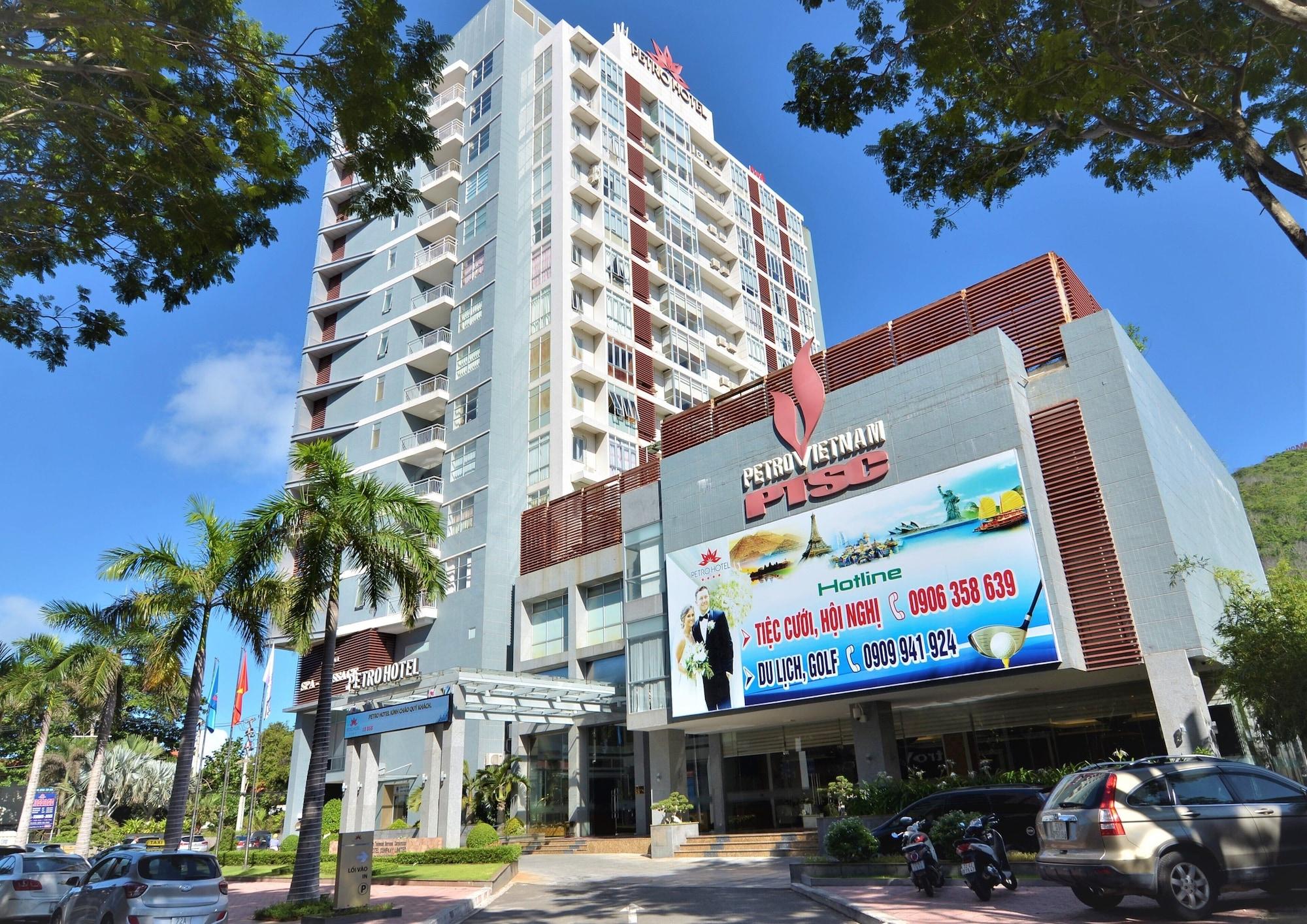 Vista Exterior Petro Hotel