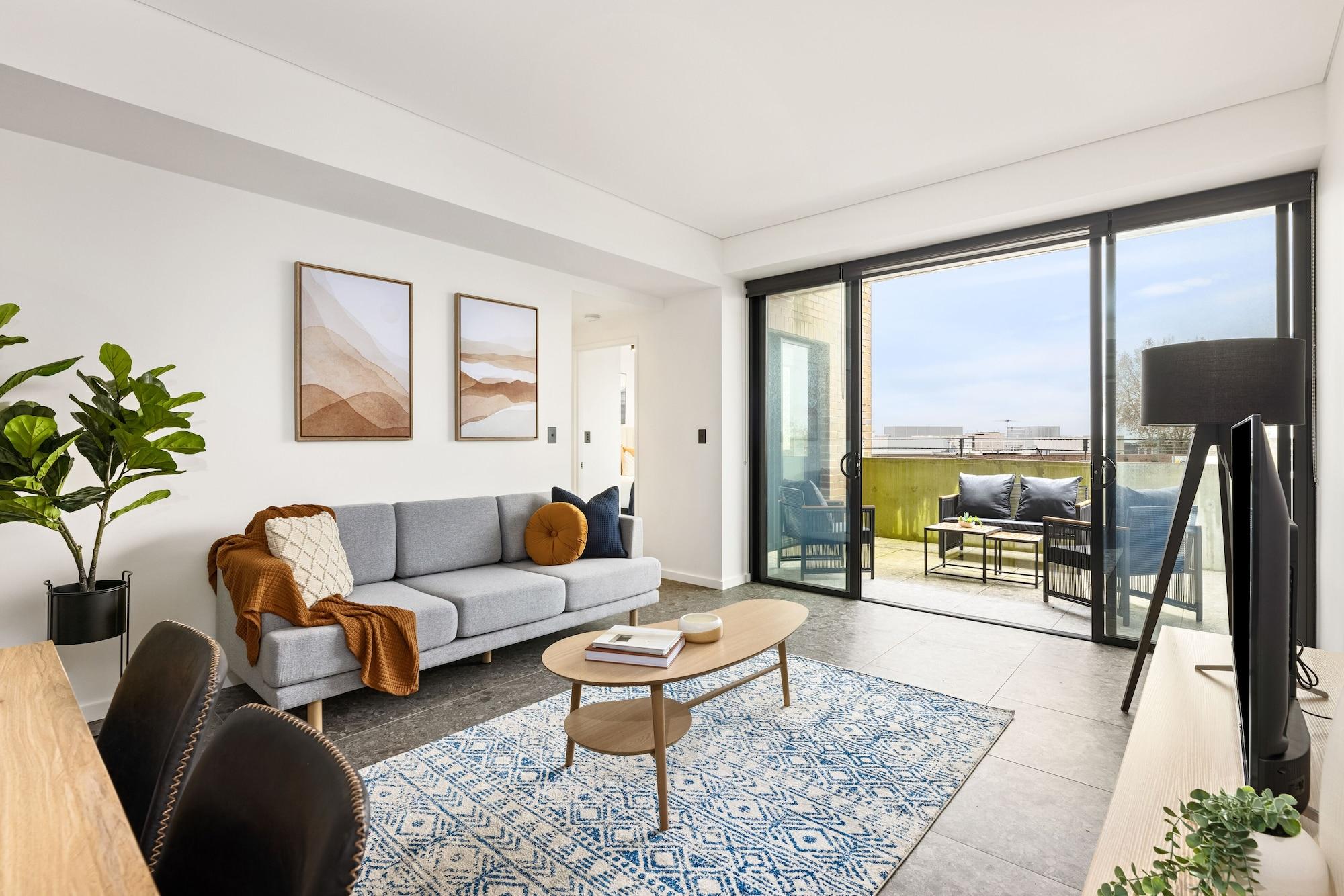 Varios Cinema Suites Apartments by Urban Rest