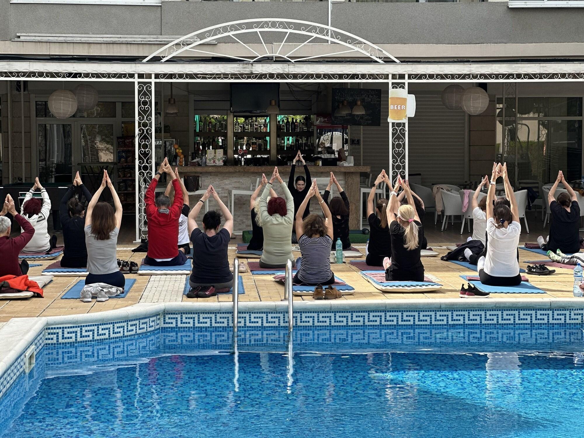 Gimnasio Karlovo Hotel