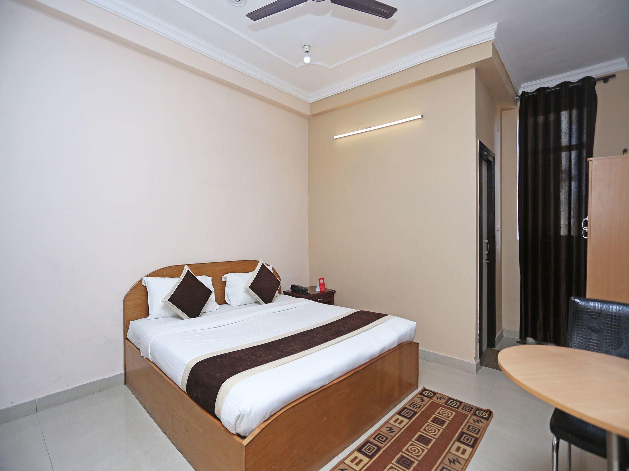 Varios OYO 10216 Hotel UK Retreat