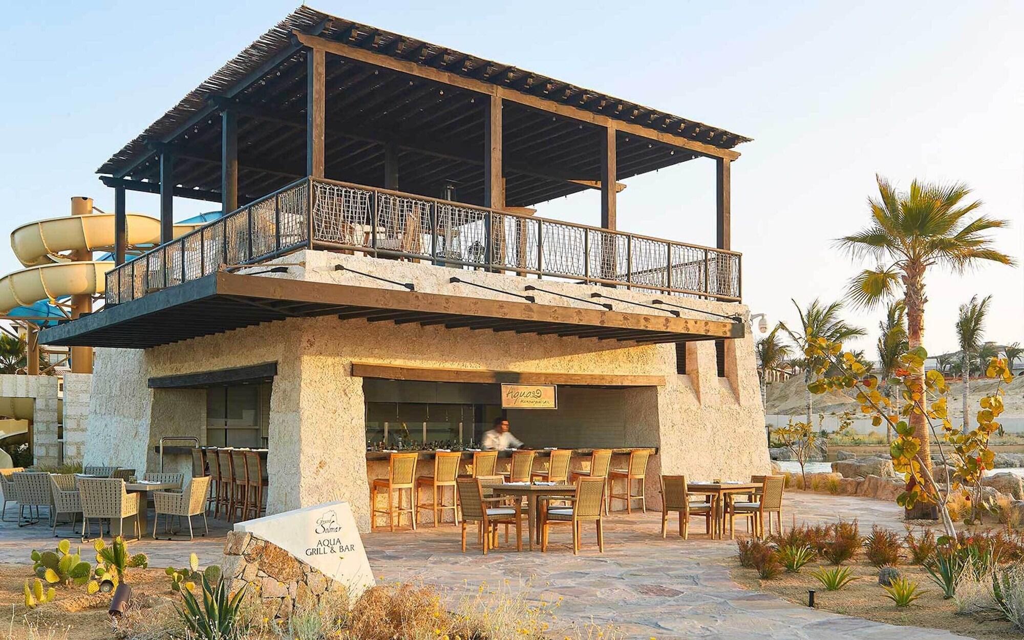 Bar/Salón Penthouse at Pacific Dunes
