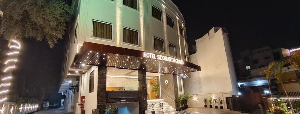 Varios Hotel Siddharth Grand