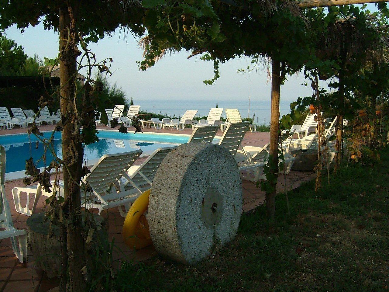 Vista Piscina Agriturismo Le Macine