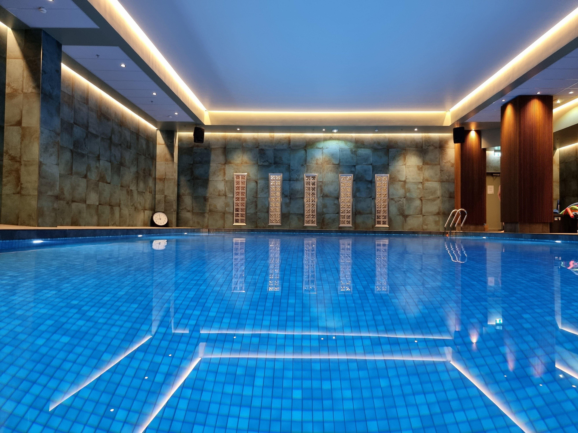 Vista Piscina Crowne Plaza Helsinki by IHG