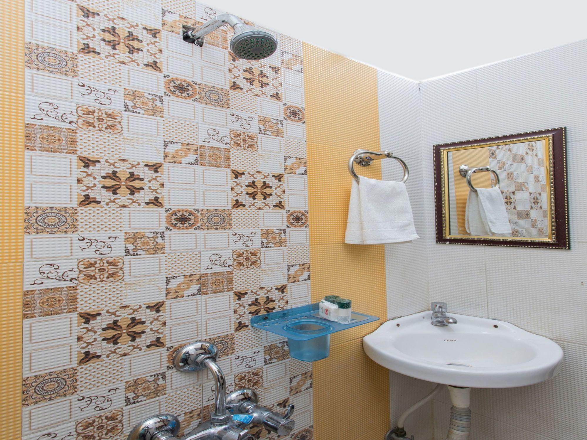Equipamiento de Habitación OYO 4042 Hotel Mehar Residency