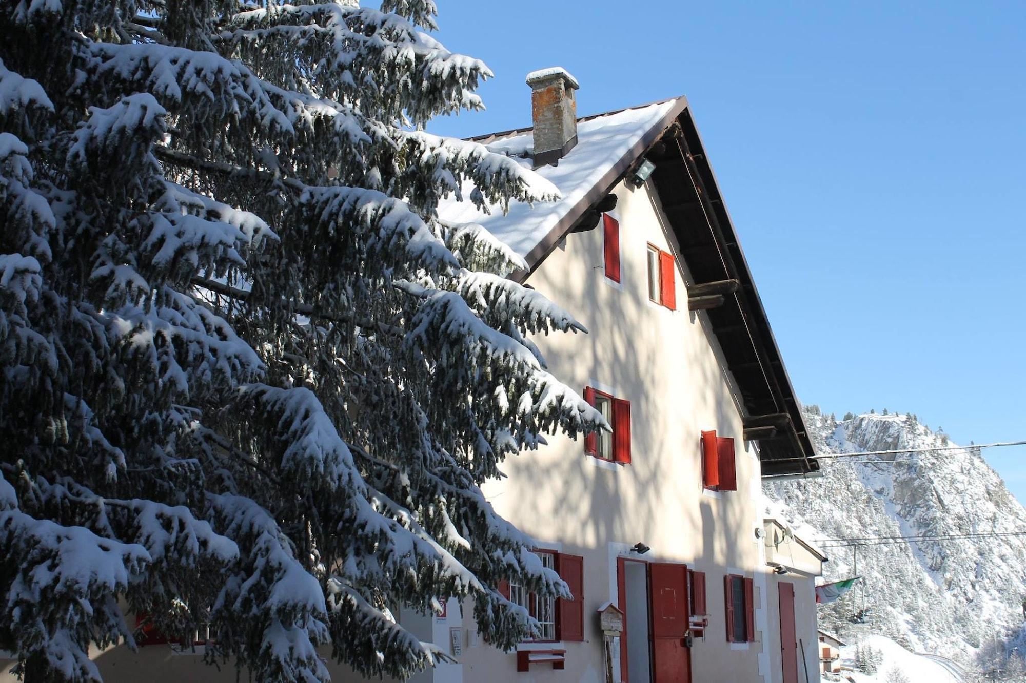 Vista Exterior Rifugio La Capanna