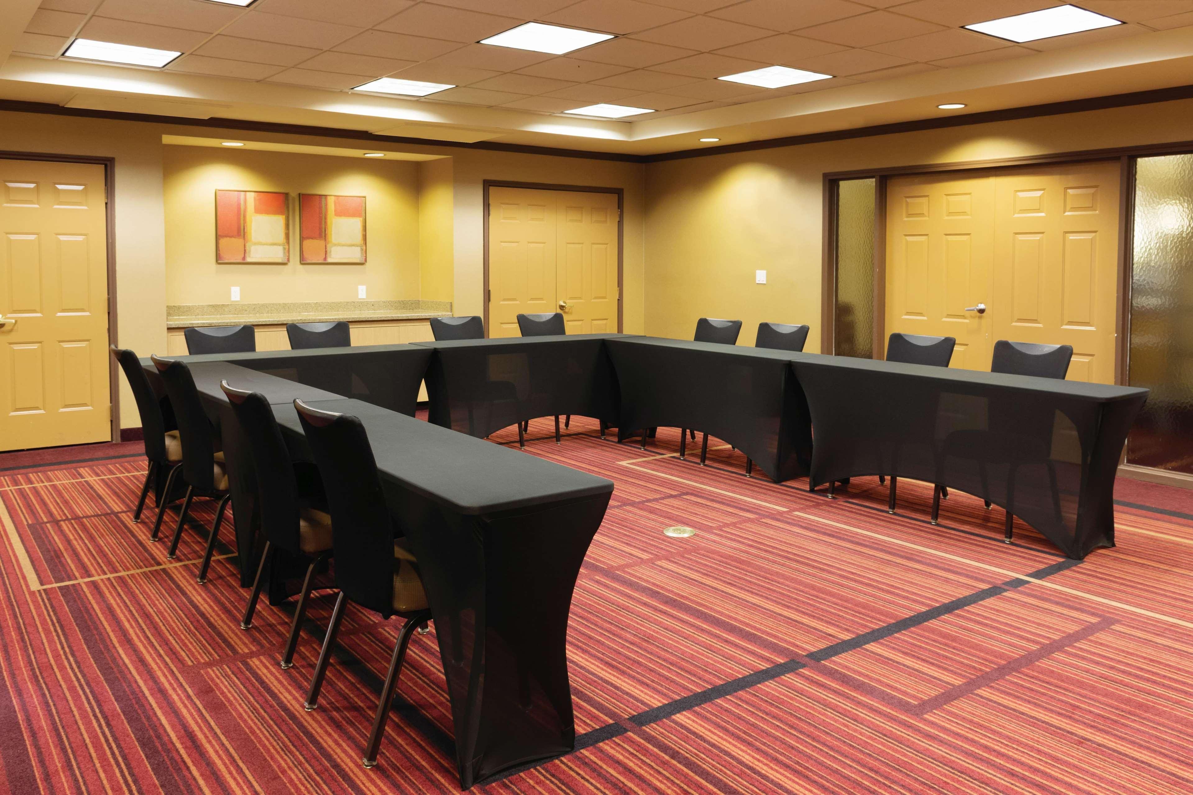 Sala de Reuniones La Quinta Inn & Suites by Wyndham Atlanta Ballpark/Galleria