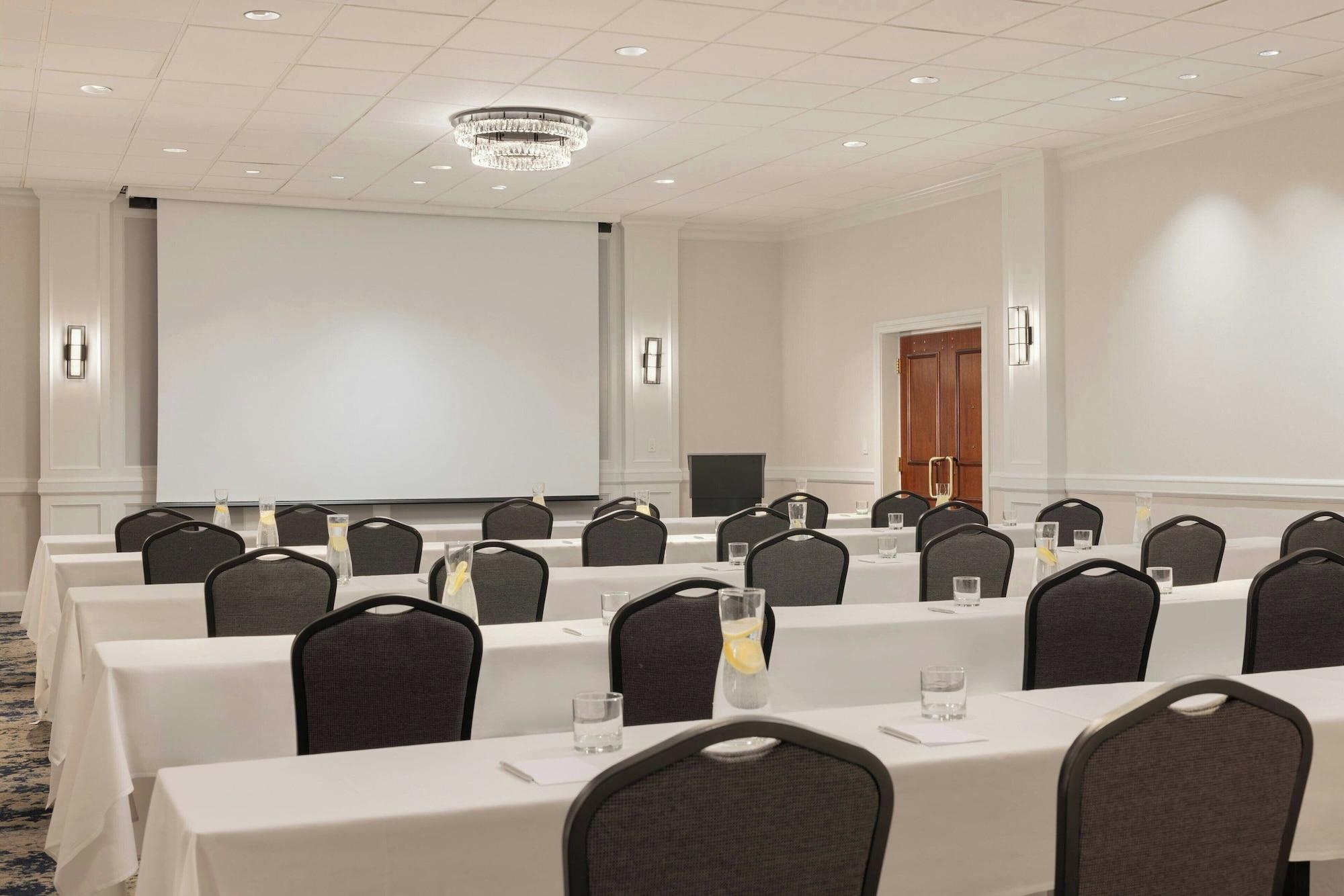 Sala de Reuniones Renaissance Framingham Hotel & Conference Center