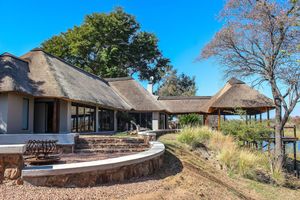 Alojamiento - Royal Morubisi River Lodge