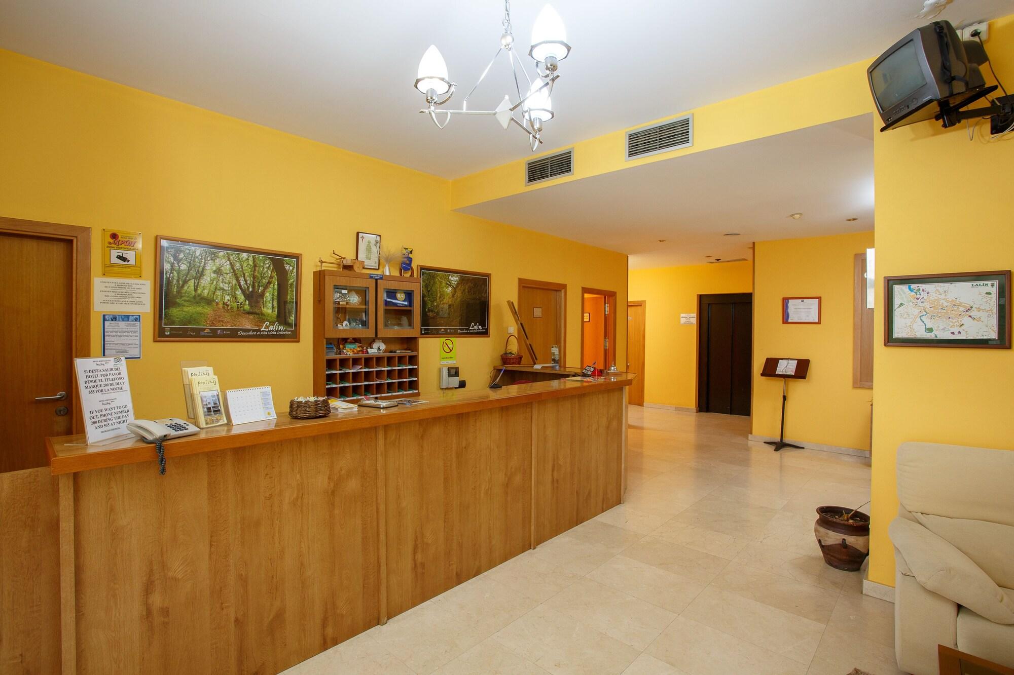 Vista Lobby Hotel Pontiñas
