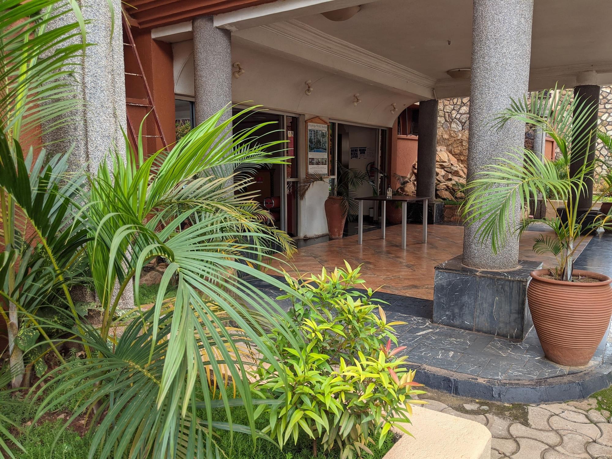 Vista da fachada Hotel Ruch