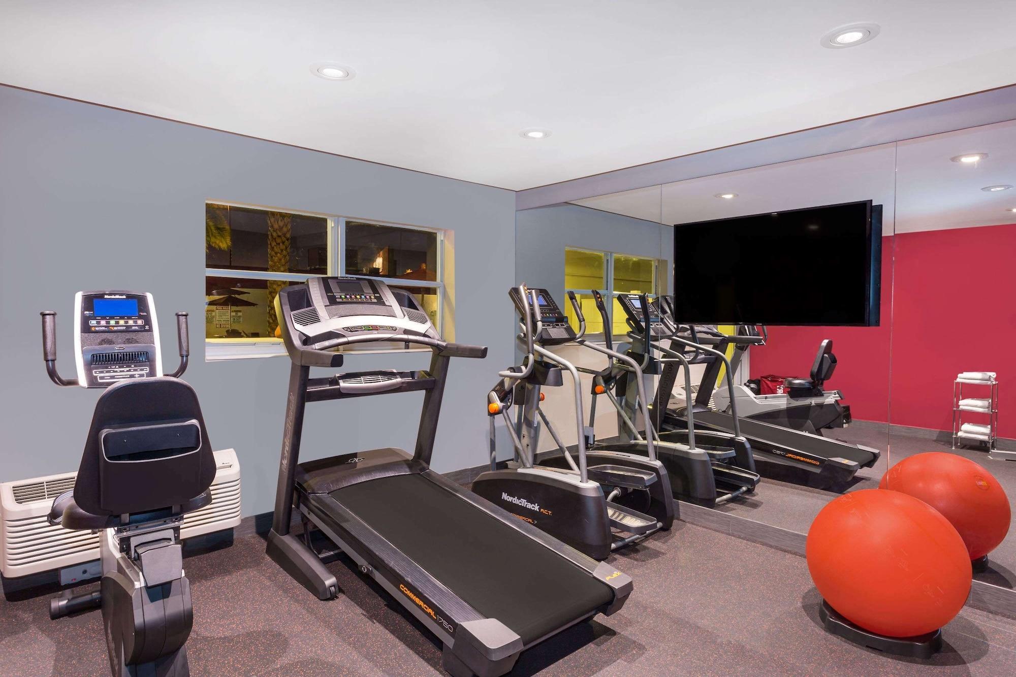 Gimnasio Ramada by Wyndham Miami Springs/Miami International Airport