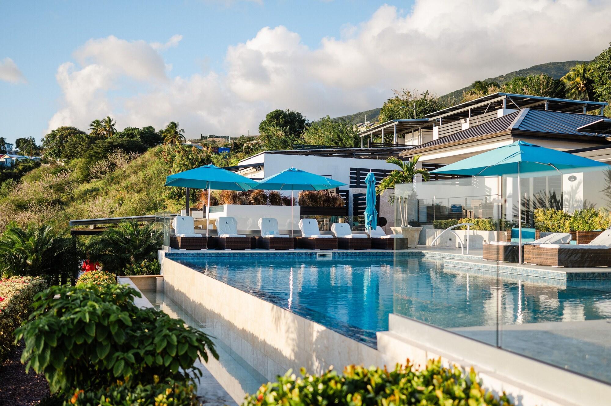 Varios Sunset Reef St.Kitts