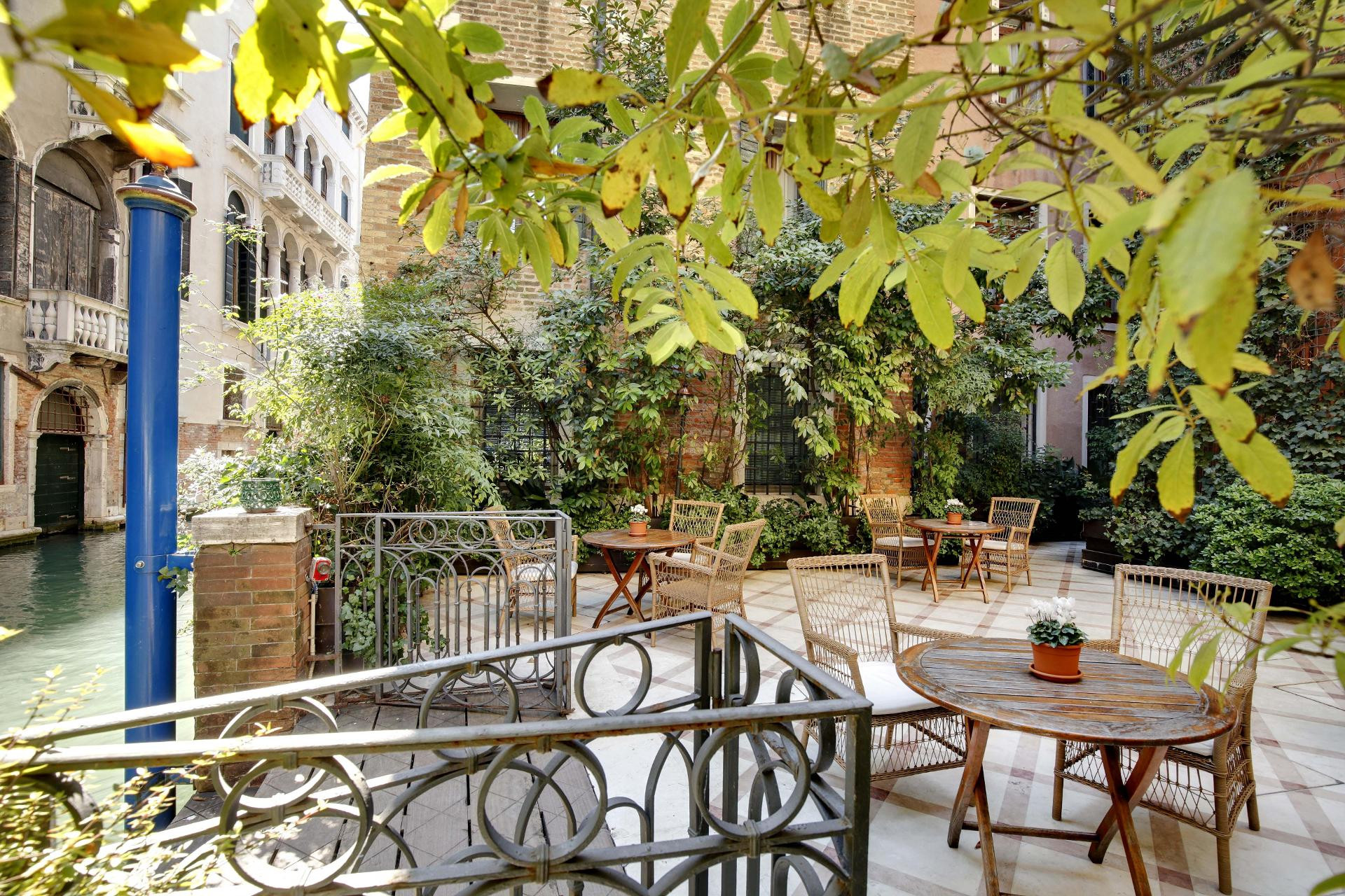 Vista Exterior Hotel Dona Palace