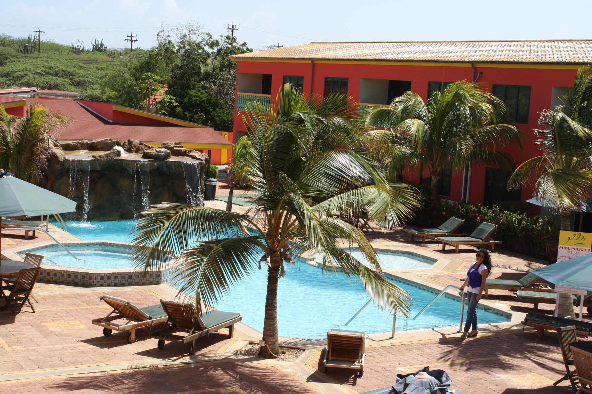 Hotel Del Rey Apartments