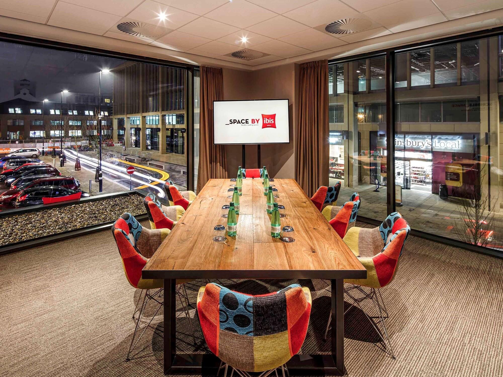 Sala de Reuniones ibis Cambridge Central Station