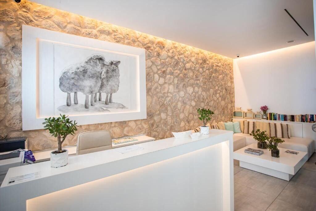 Varios Matogianni Hotel
