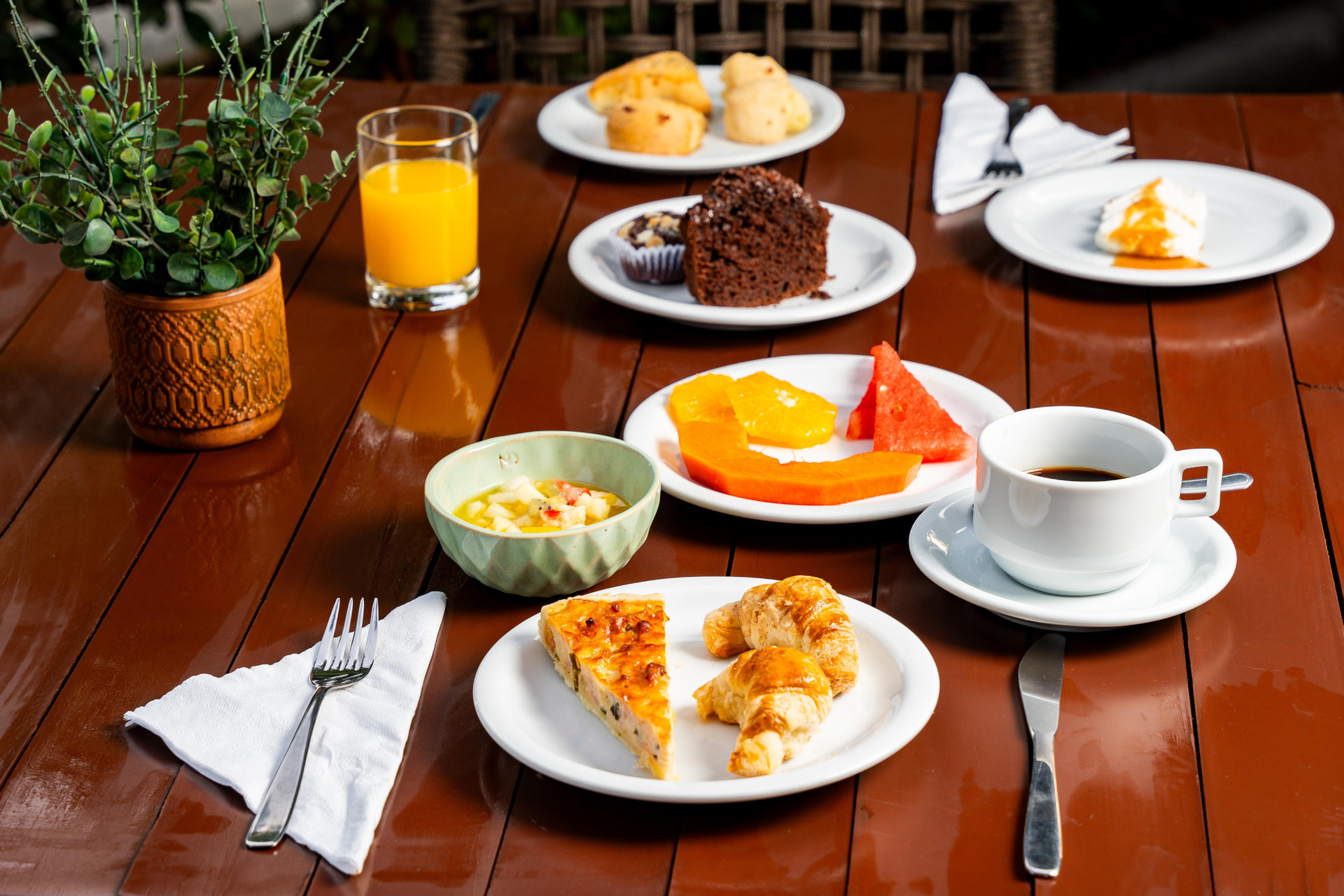 Restaurant Nadai Confort Hotel e Spa