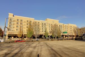 Alojamiento - The Grand Hotel - Salem