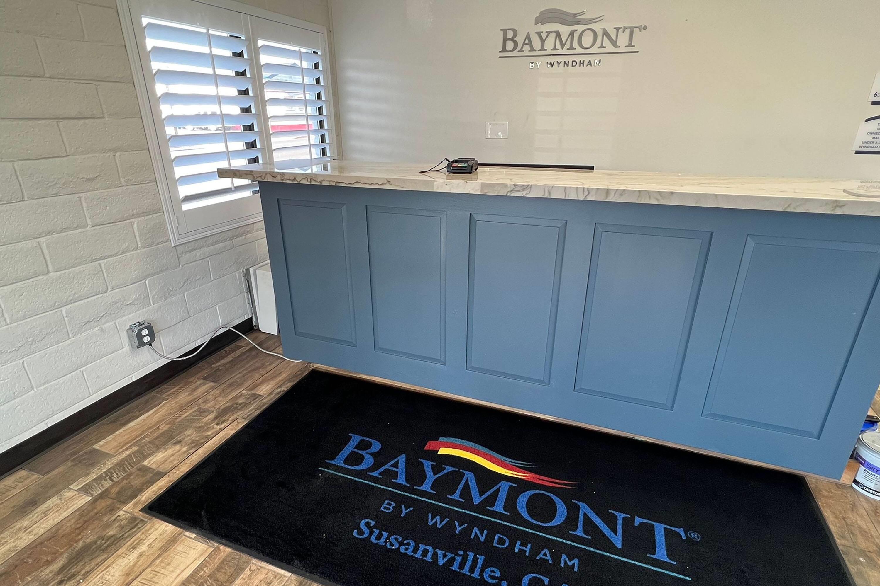 Vista Lobby Baymont by Wyndham Susanville