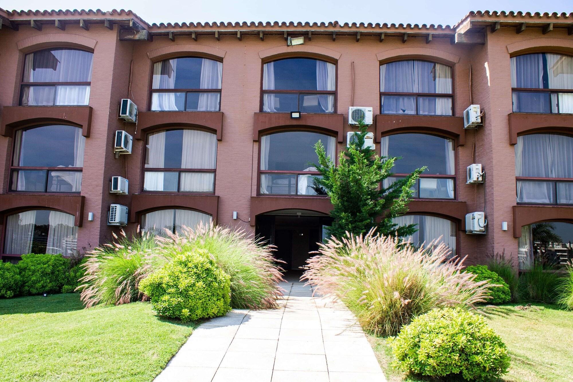 Vista Exterior Wyndham Garden Montevideo Carrasco