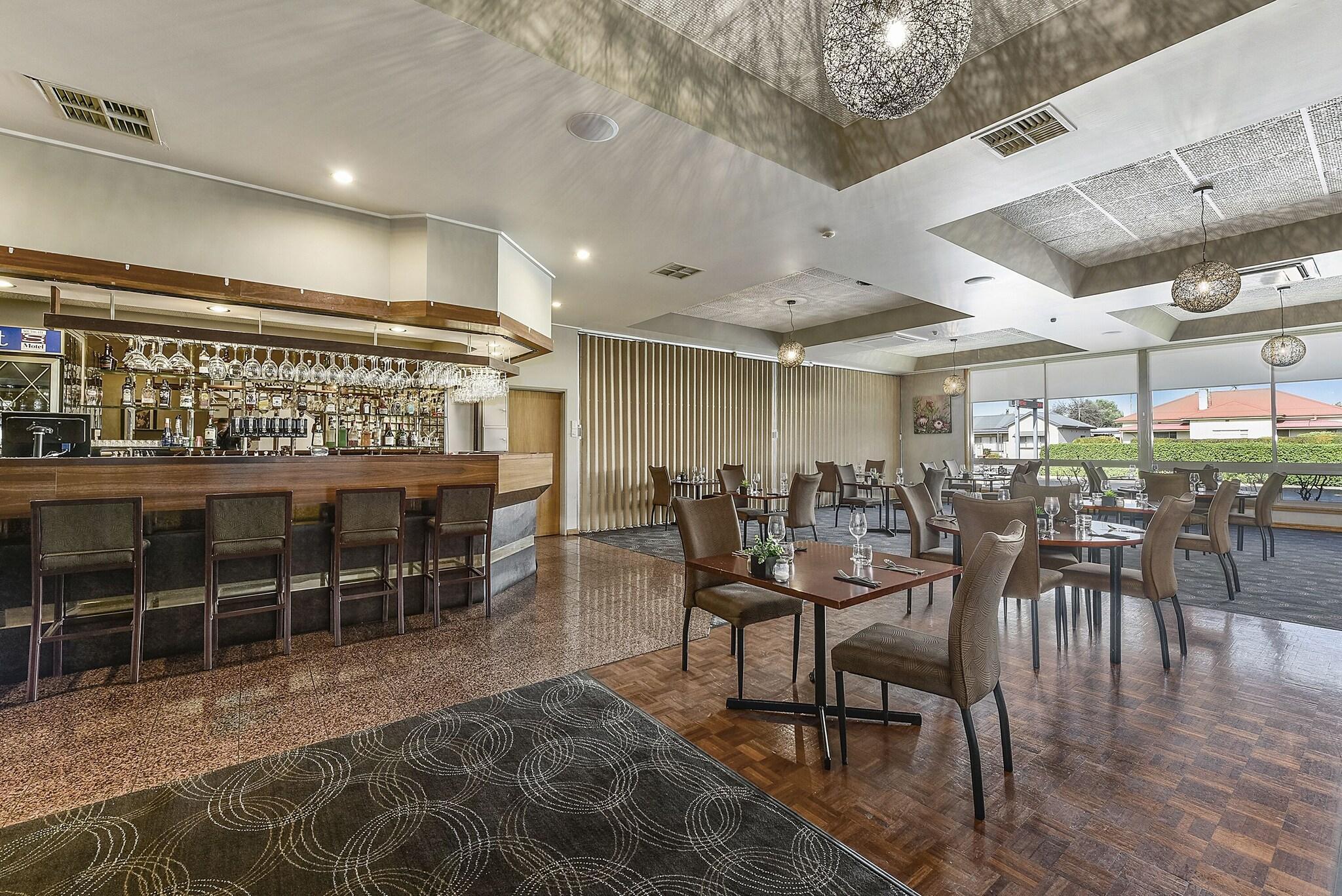 Bar/Salón Southgate Motel