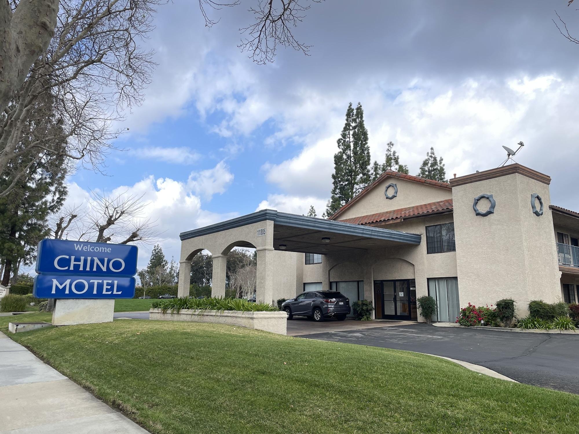 Vista Exterior Chino Motel