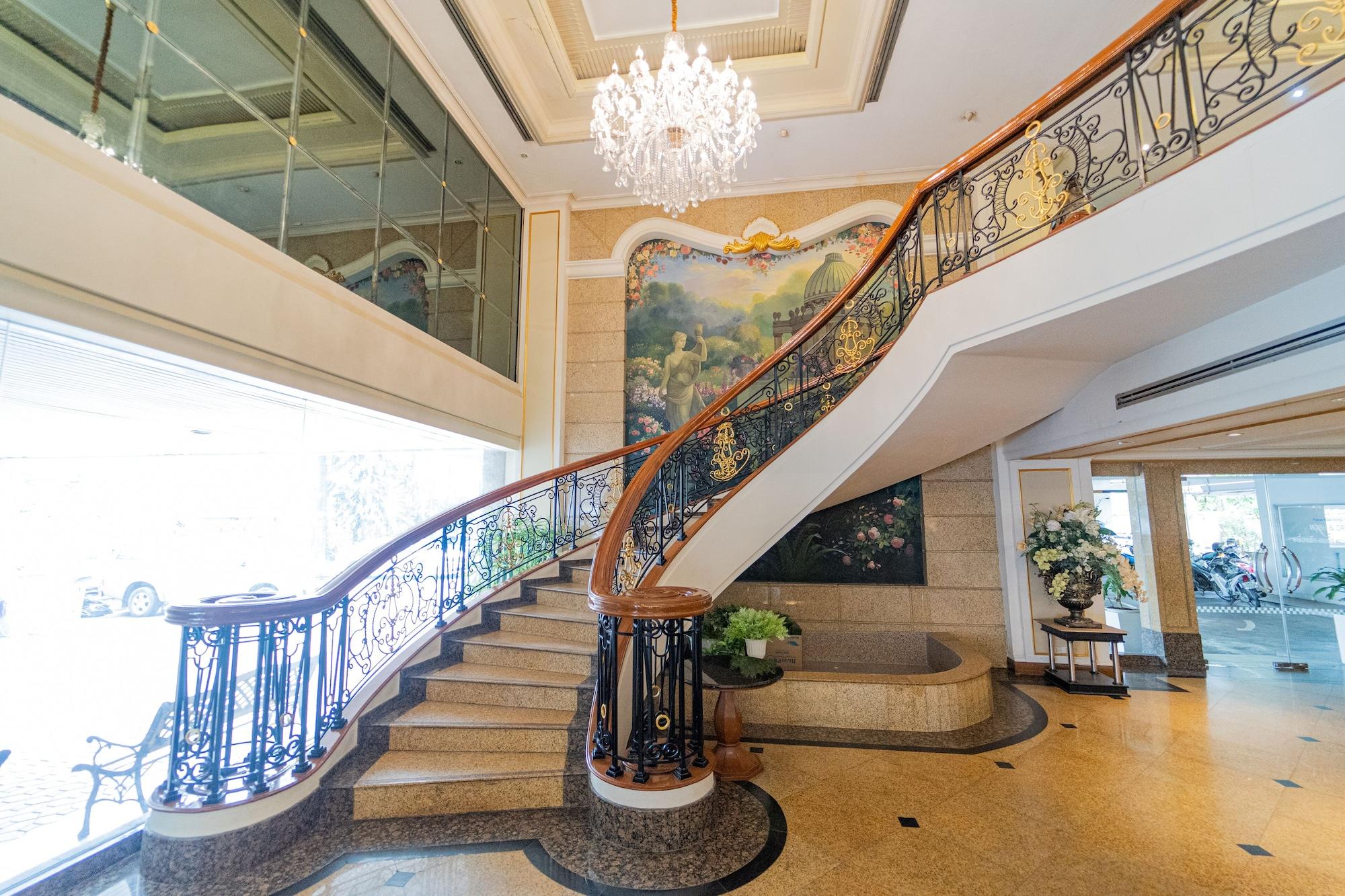 Vista Lobby Forum Park Hotel