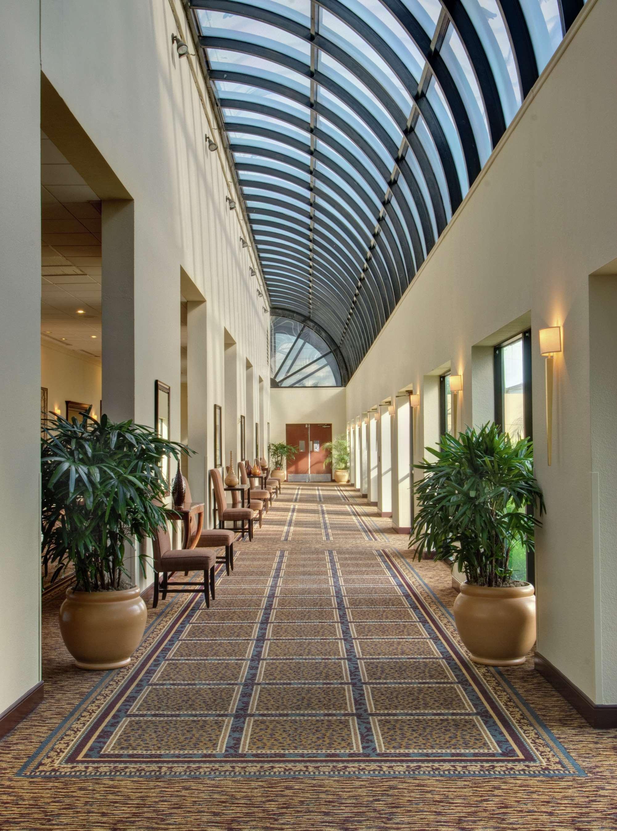 Vista Exterior Embassy Suites by Hilton West Palm Beach Central
