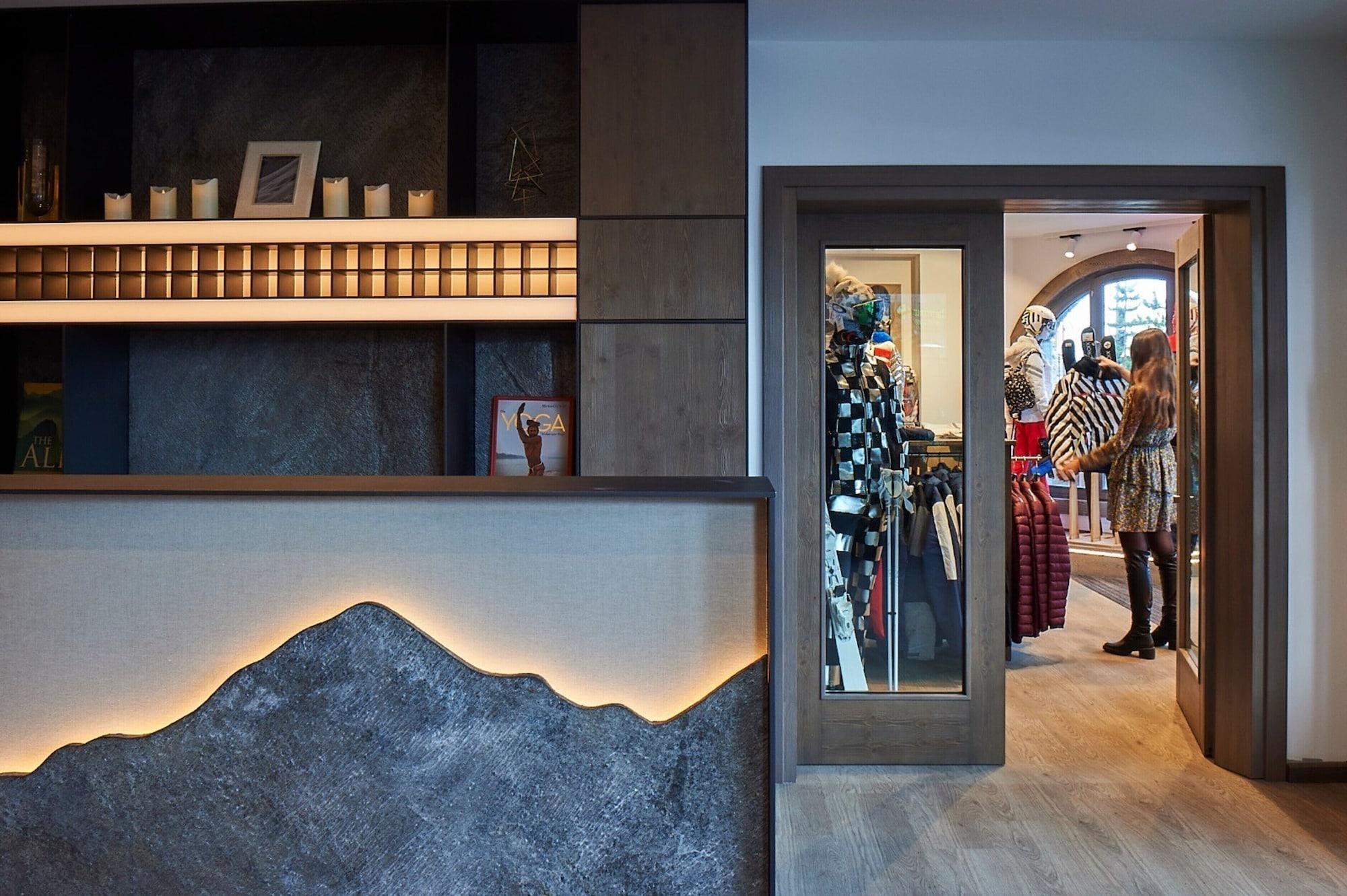 Vista Lobby Six Senses Residences Courchevel
