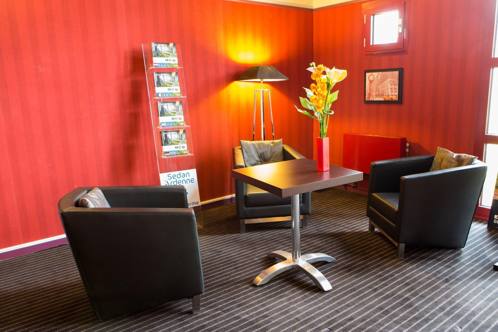 Vista Lobby Inn Design Sedan