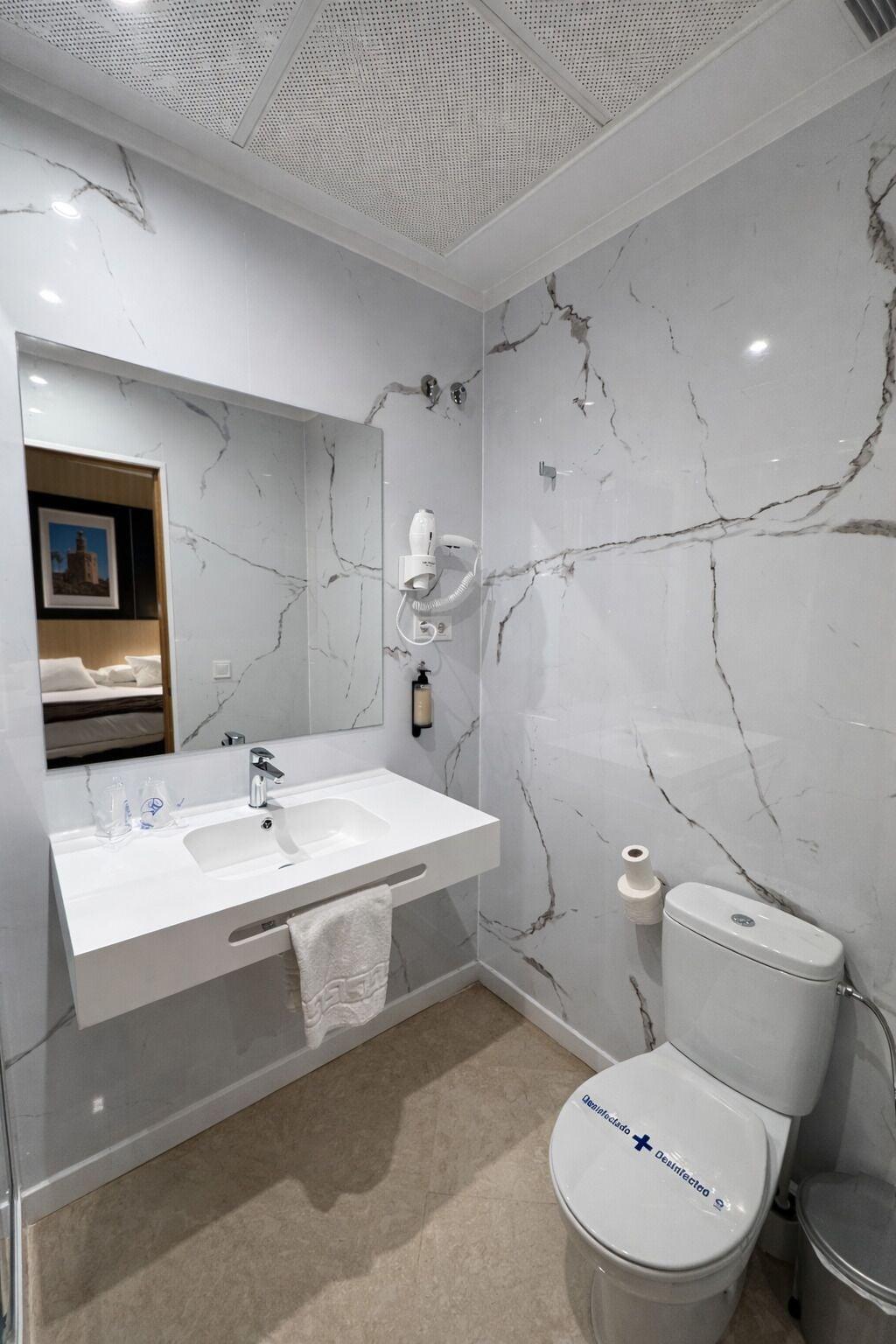 Equipamiento de Habitación Hotel Duquesa
