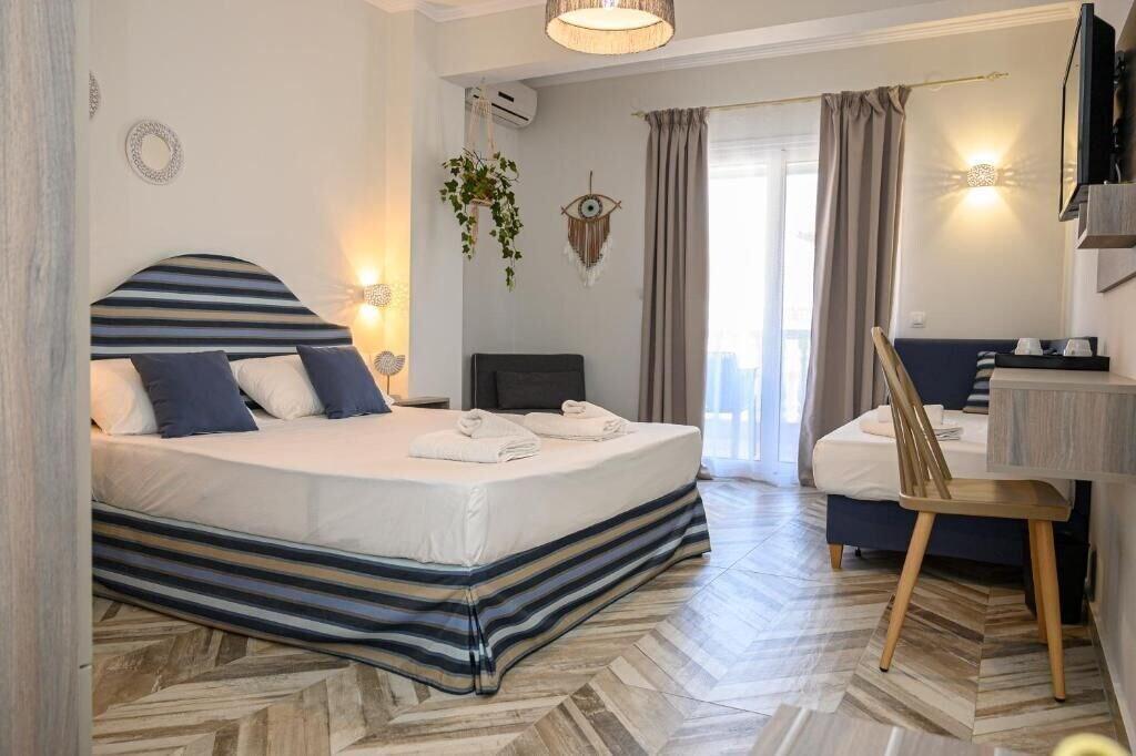 Playa Parthenon Art Executive Wing