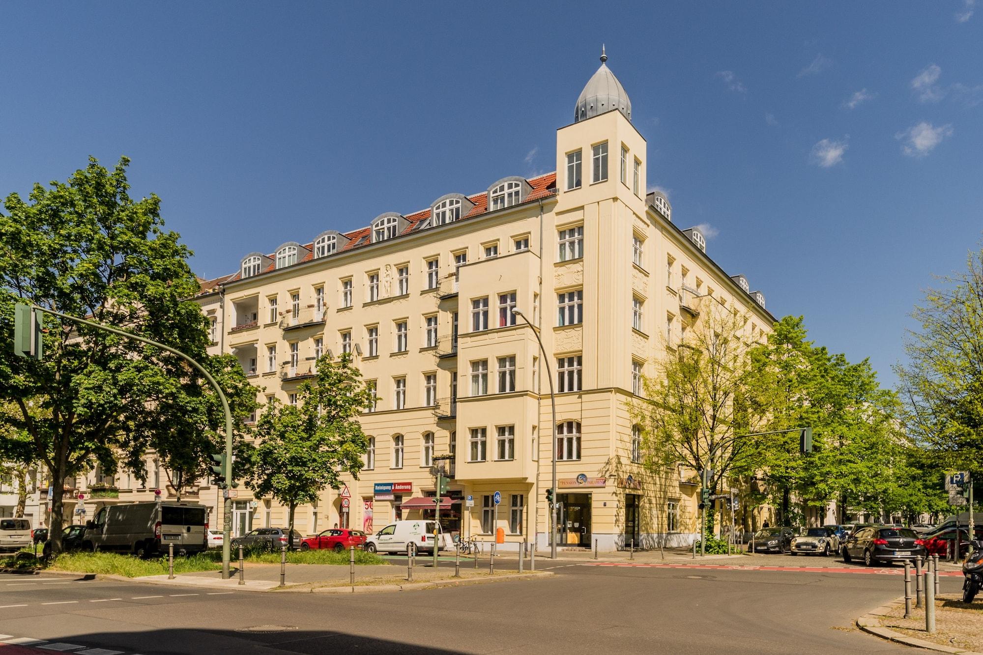 Vista Exterior Arbio I Parlamento Rooms