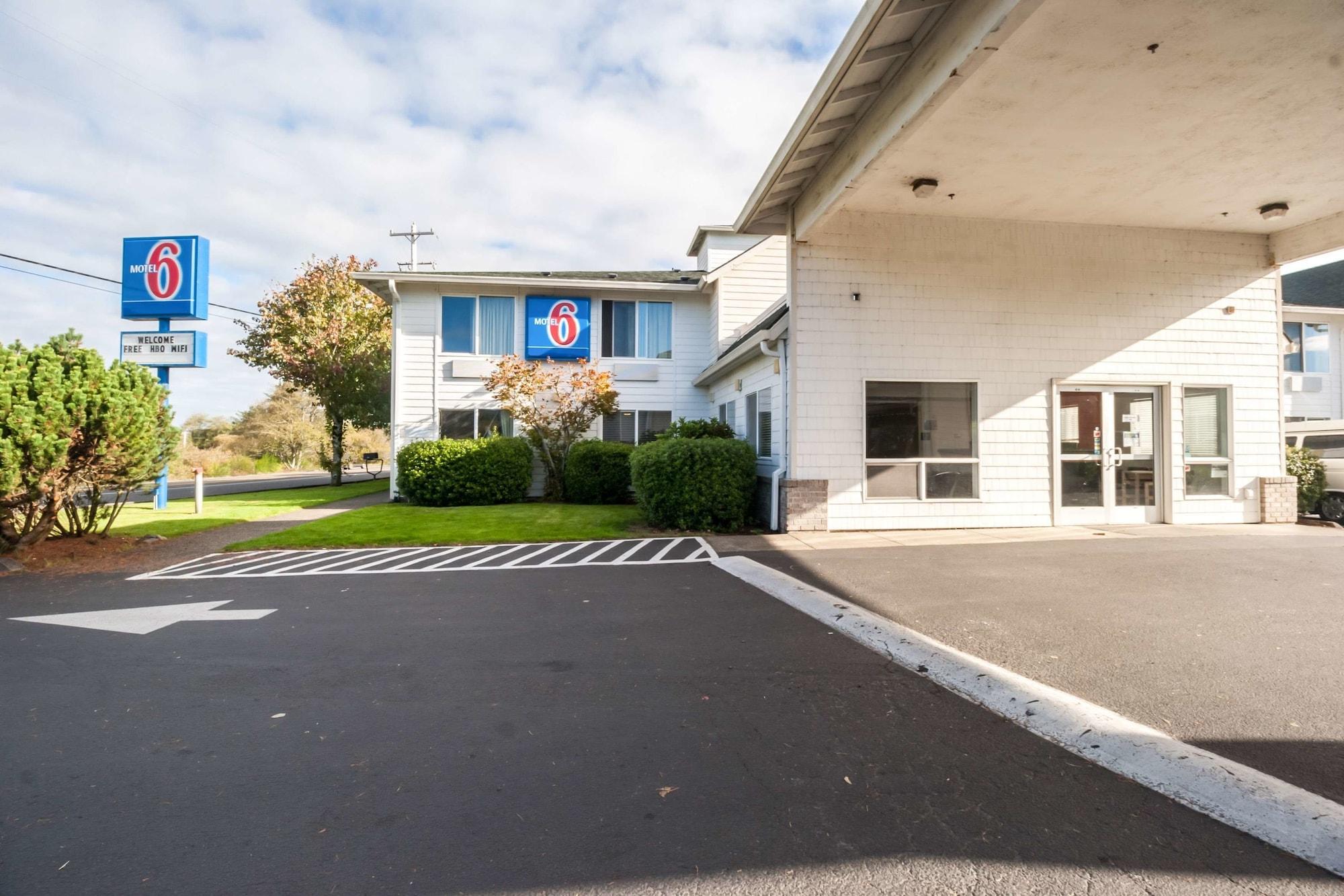 Vista Exterior Motel 6 Seaside, OR
