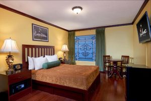 Alojamiento - Hotel Apache