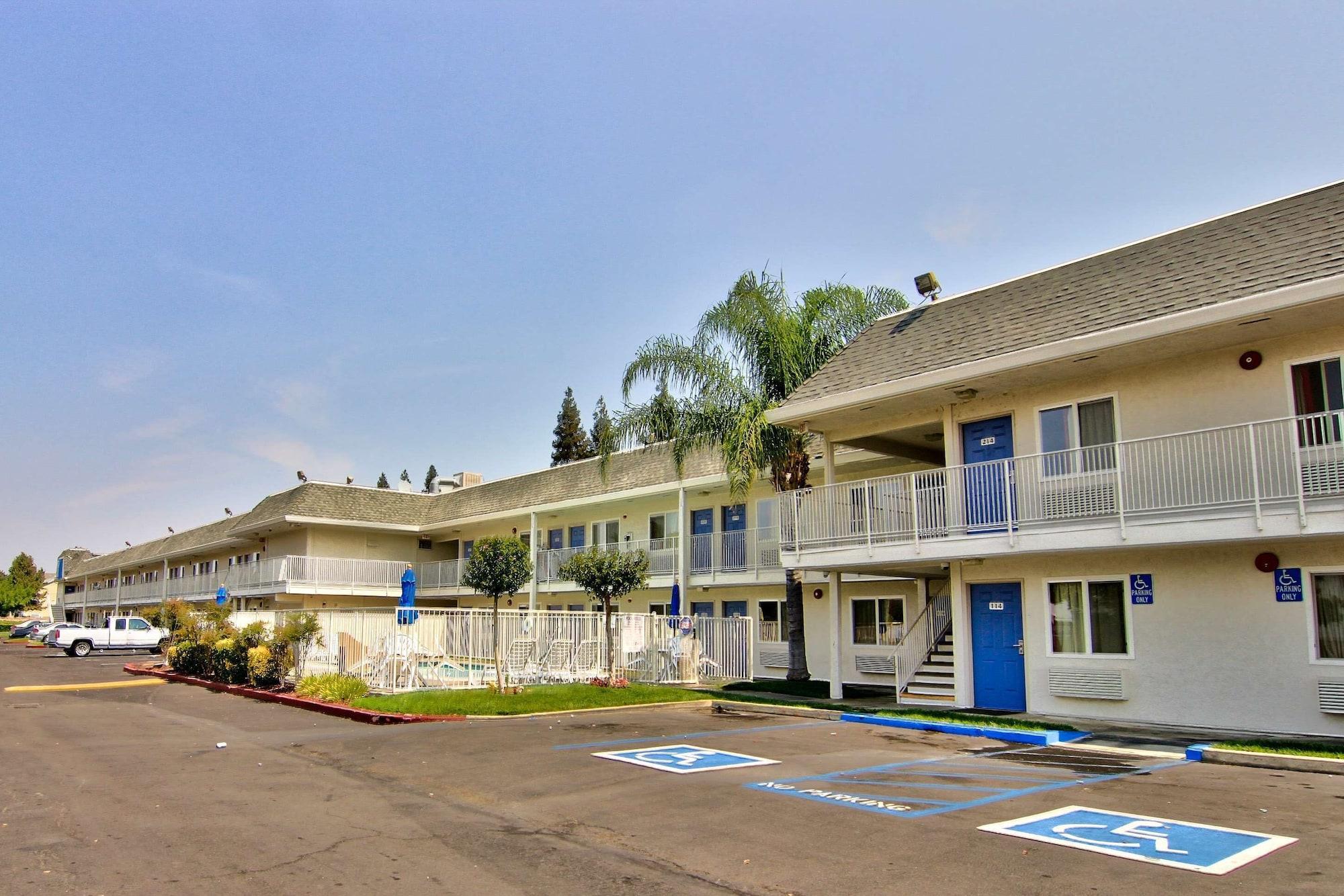 Vista Piscina Motel 6 Sacramento, CA - South Sacramento & Elk Grove