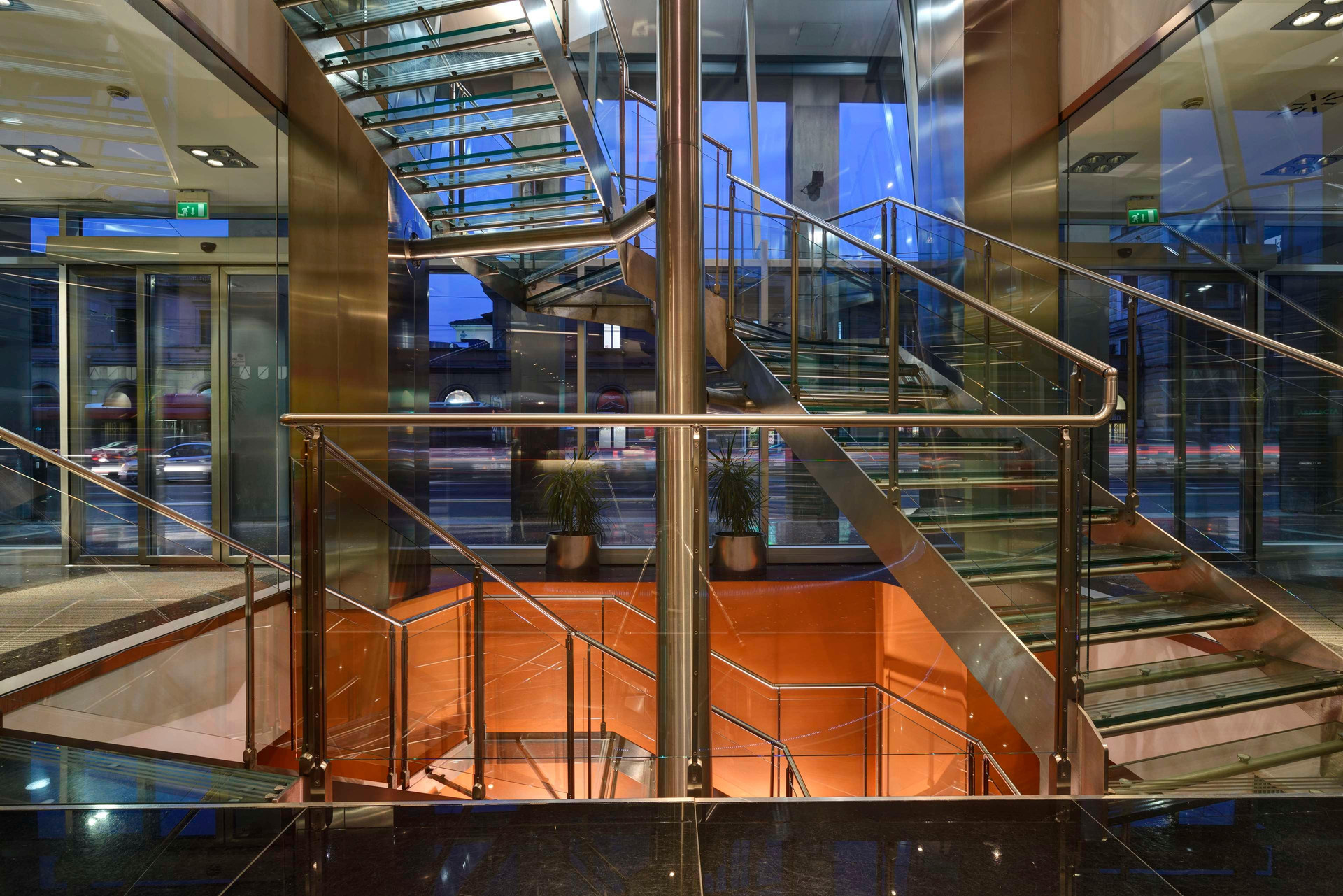 Vista Lobby UNA Hotels Bologna Centro