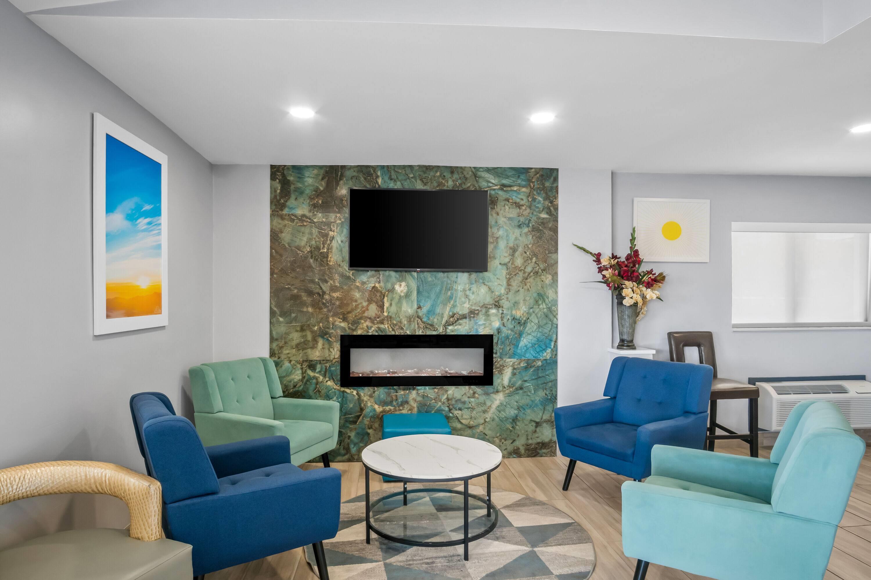 Vista Lobby Days Inn by Wyndham Renfro Valley Mount Vernon