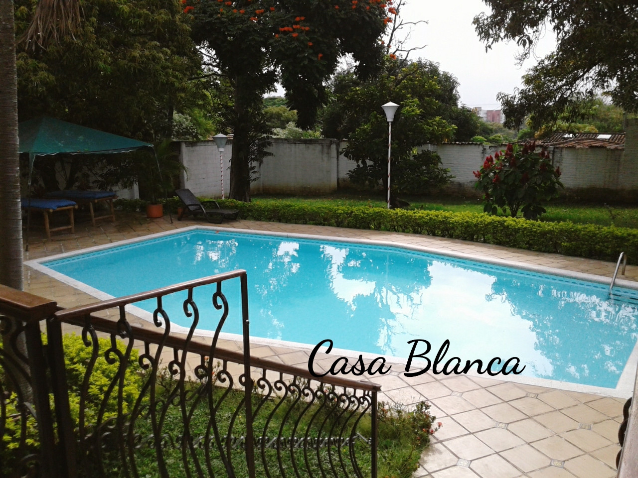 Vista Piscina Casa Blanca