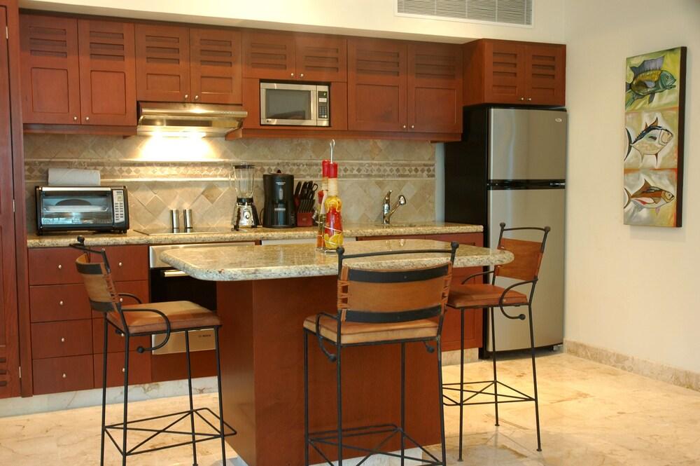 Hotel Maya Villa Condo Hotel