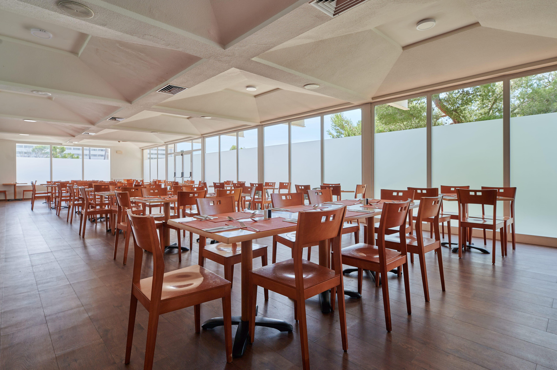 Restaurant AluaSun Cala Antena – All Inclusive