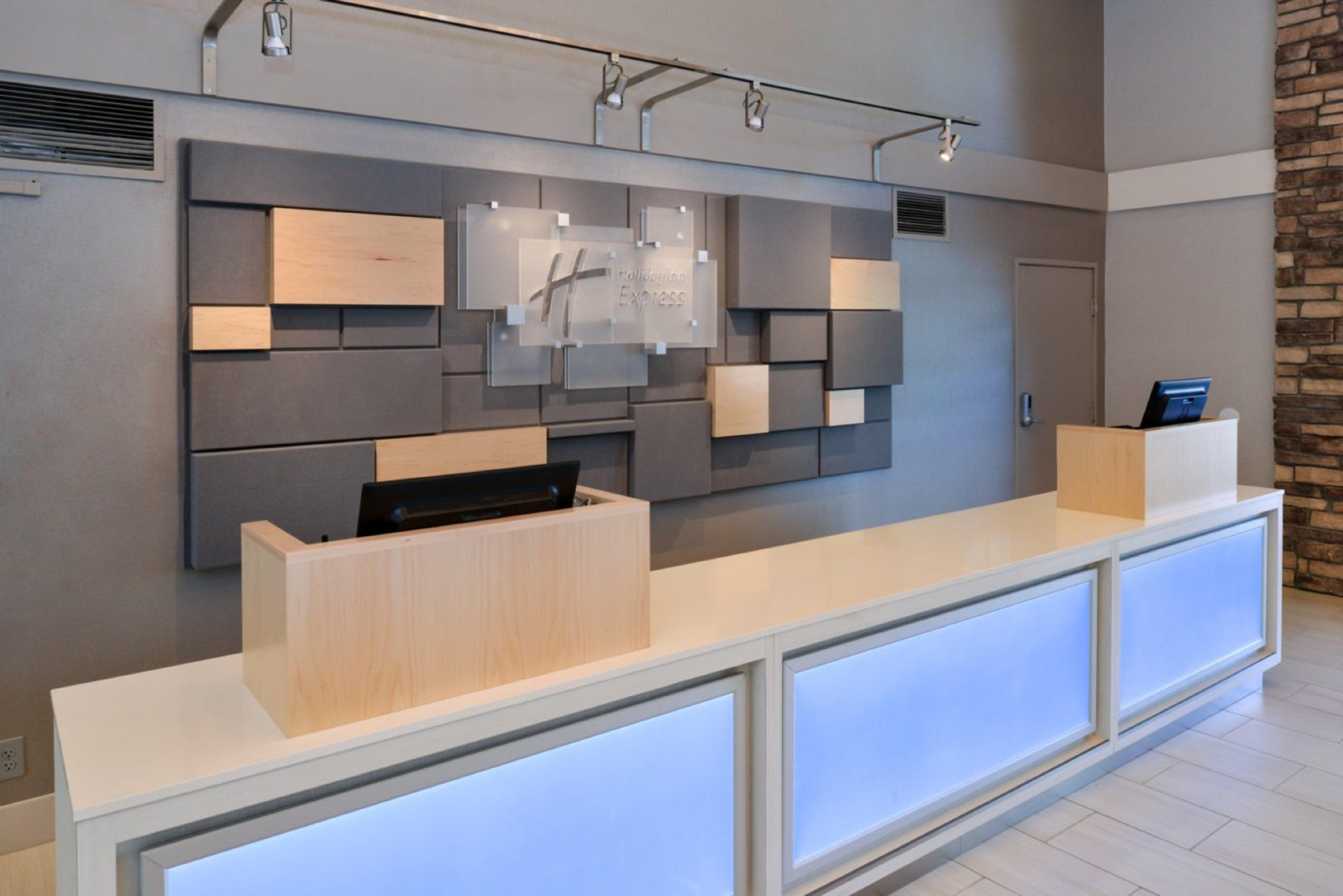 Vista Lobby Holiday Inn Express Walnut Creek by IHG