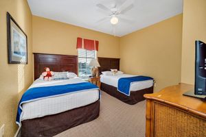Minutes from Disney! Lake Buena Vista Resort 3 bed 2 bath. full kitchen/laundry