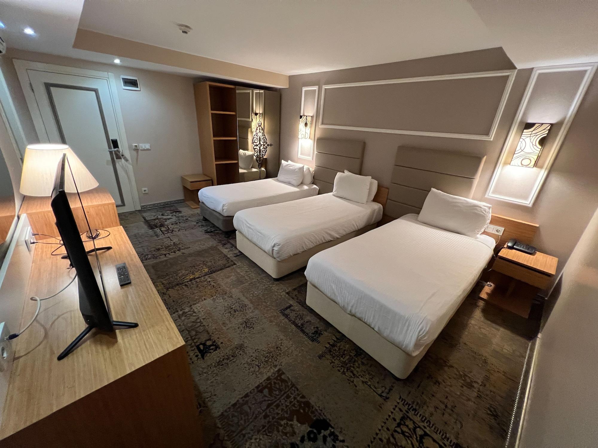 Varios All Seasons Hotel