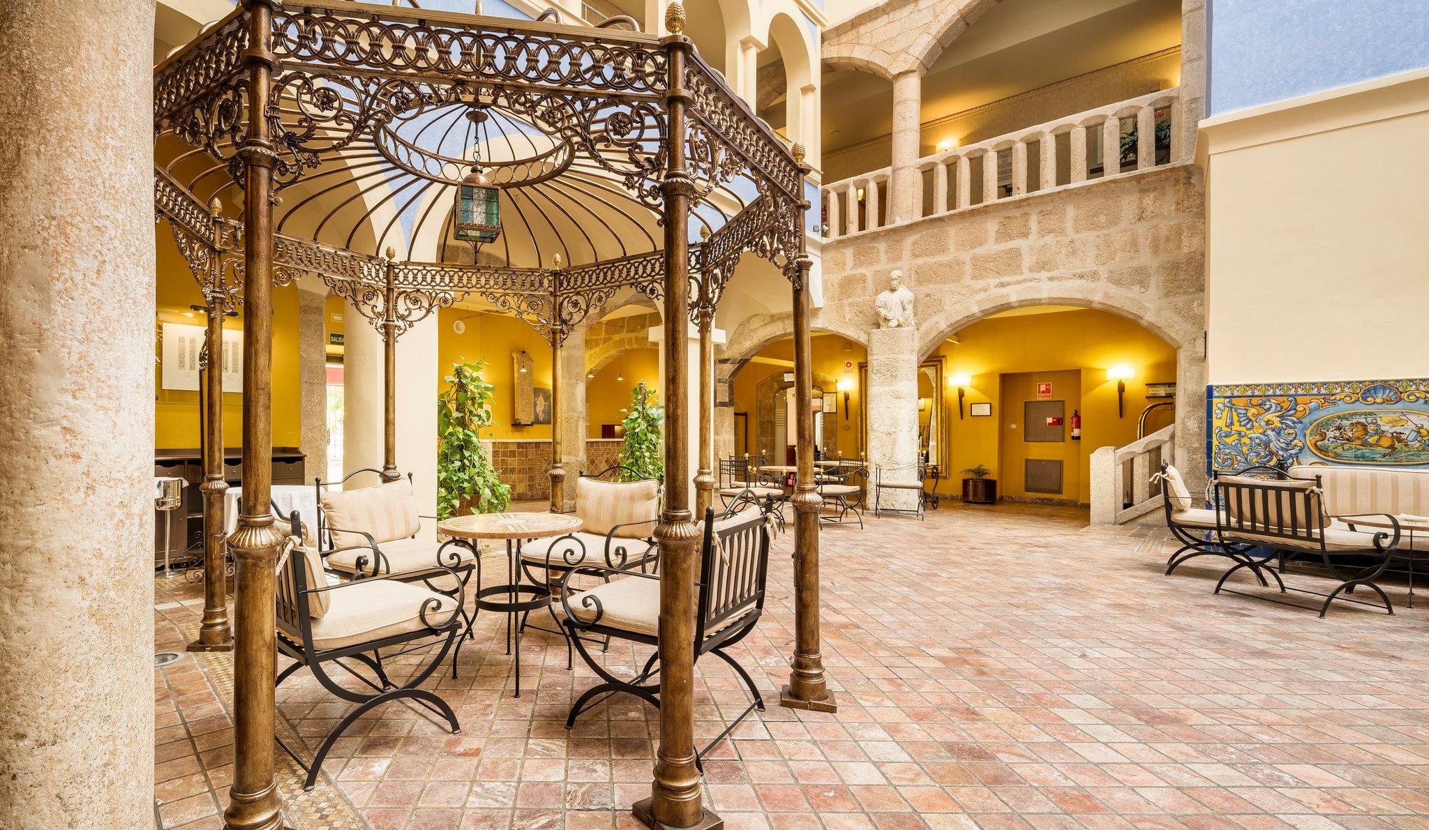Vista Lobby Hotel Ilunion Merida Palace