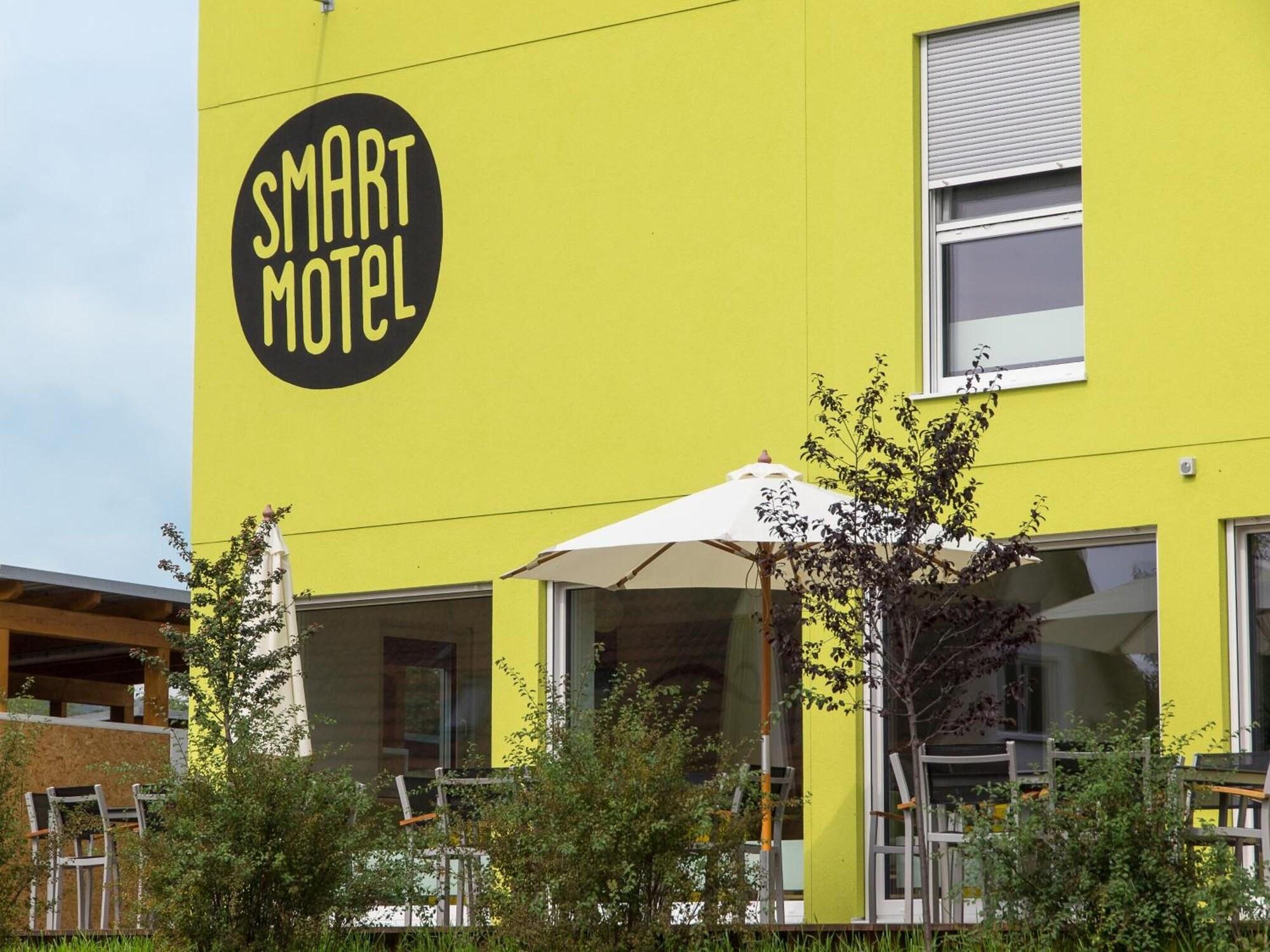 Vista Exterior Smart Motel
