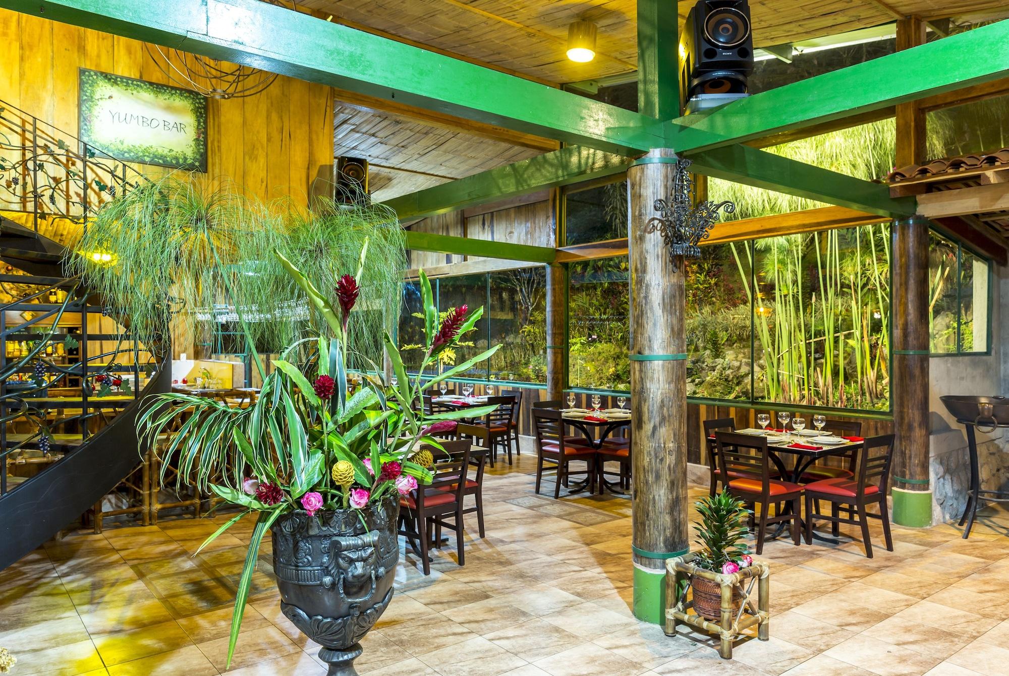Restaurant Yumbo Love Experience